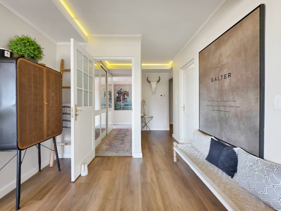 2 Bedroom Property for Sale in Sea Point Western Cape
